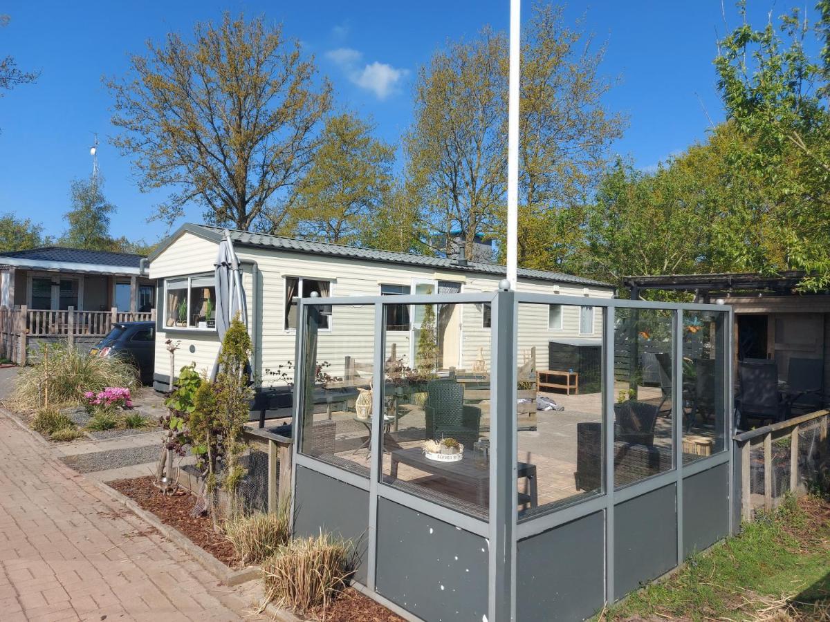 Us Twadde Plakje Op Vakantiepark Bergumermeer Suameer Luaran gambar